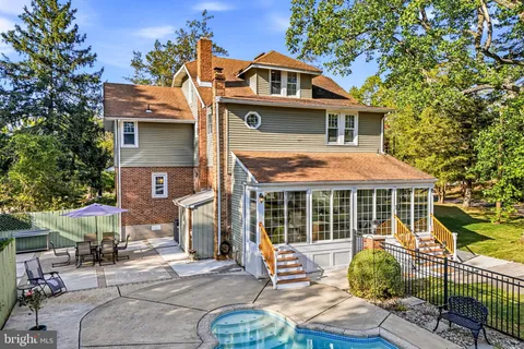 $699,000 | 267 West White Horse Pike, Berlin, NJ 08009