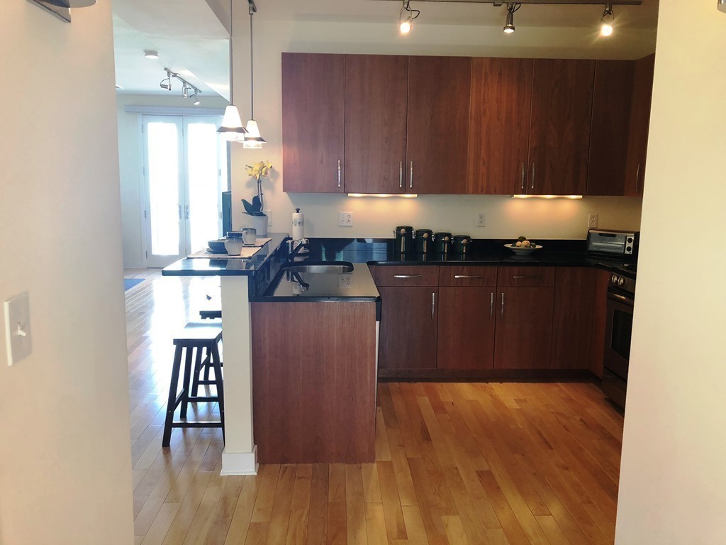 24 Bay State Road, Unit 13 Cambridge, MA 02138 - Photo 6 of 20 Gallery Image 6