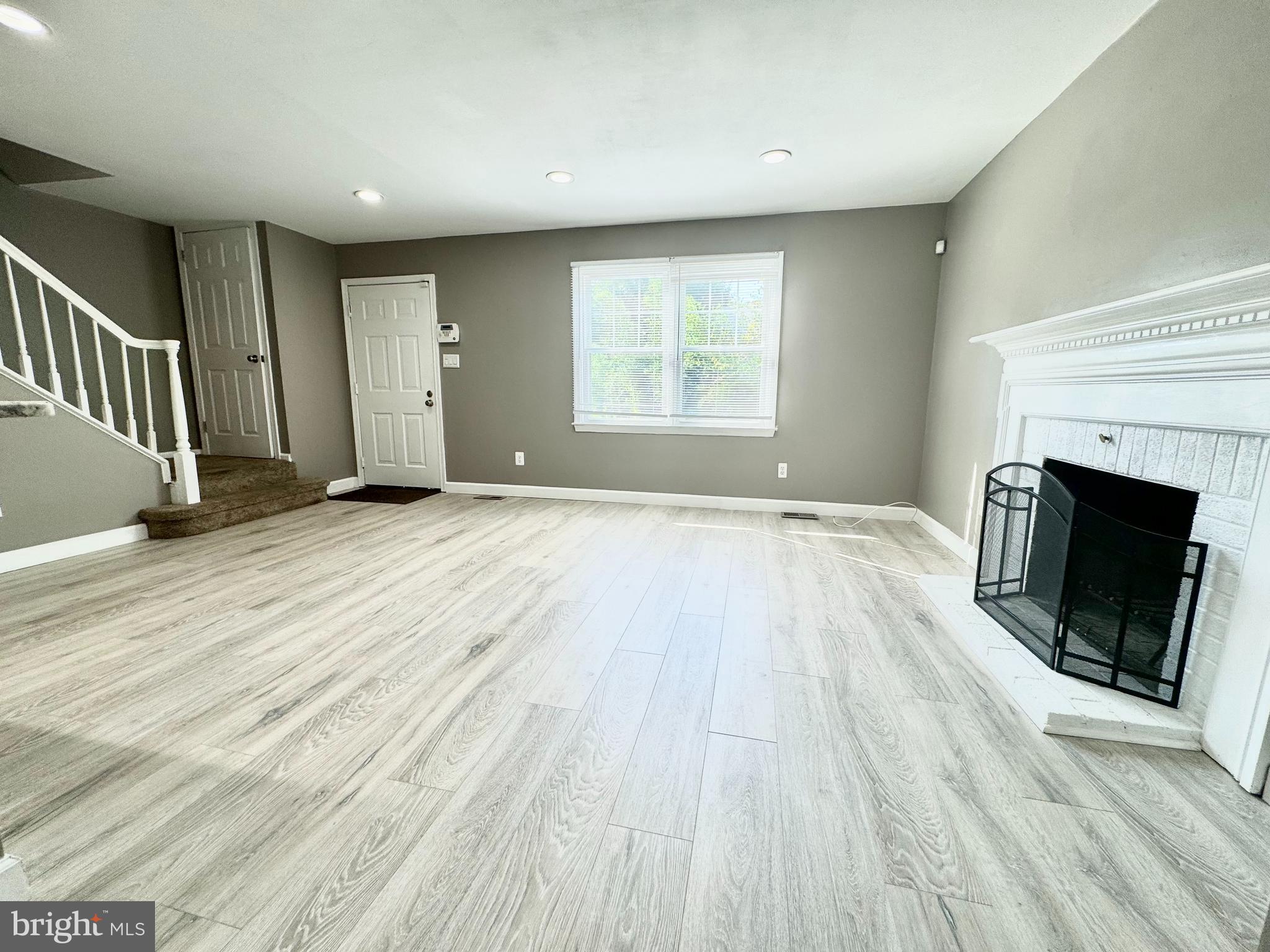 129 A New Albany Road Moorestown, NJ 08057 - Photo 3 of 16 living room