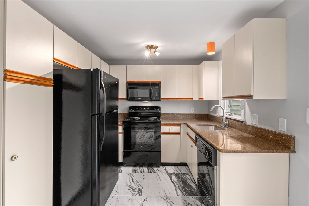 85 Victoria Heights Road, Unit 85 Boston, MA 02136 - Photo 3 of 24