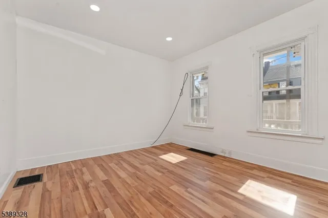 $360,000 | 289 Mercer Street, Phillipsburg, NJ 08865