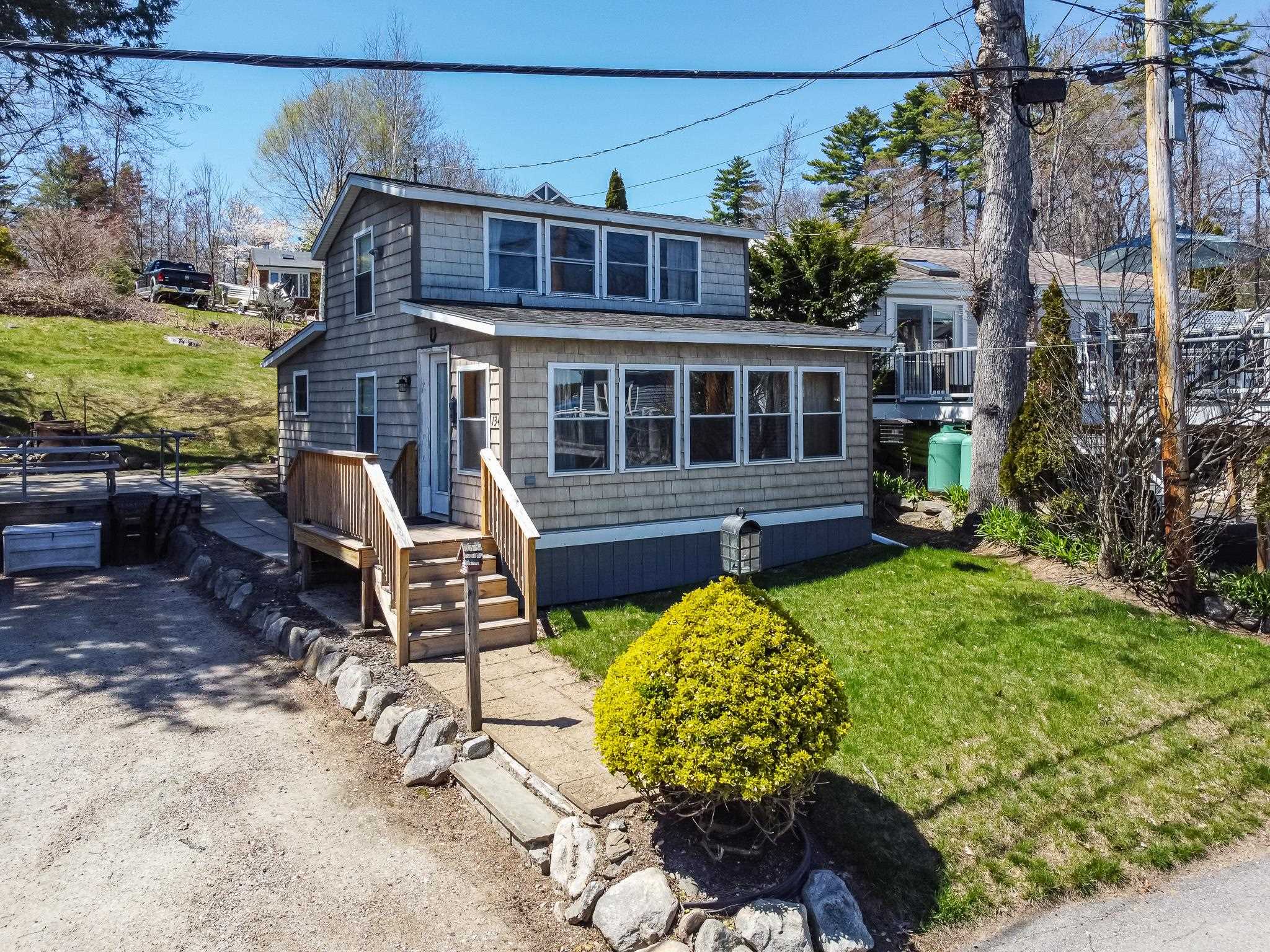 134 Chases Grove Road Derry, NH 03038 - Photo 6 of 31