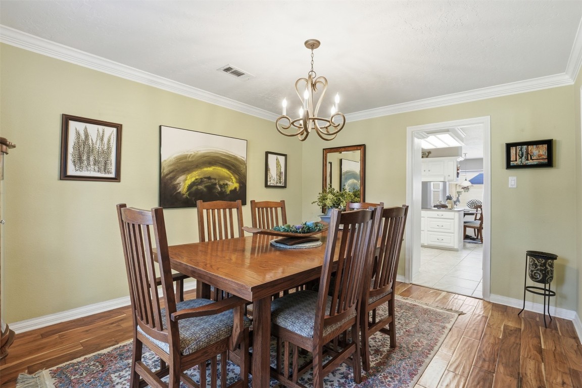 3207 Candleknoll Drive Spring, TX 77388 - Photo 7 of 50 Easy access from the dining area to the kitchen
