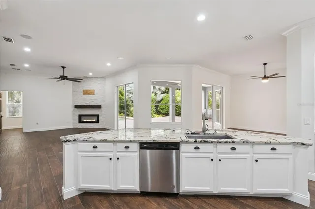 $625,000 | 833 Rock Creek Street, Apopka, FL 32712