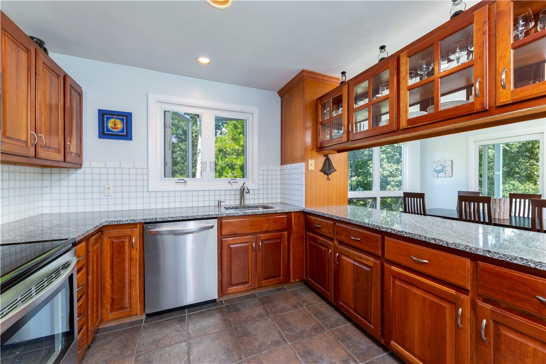 19 Tom Harvey Road Westerly, RI 02891 - Photo 8 of 50