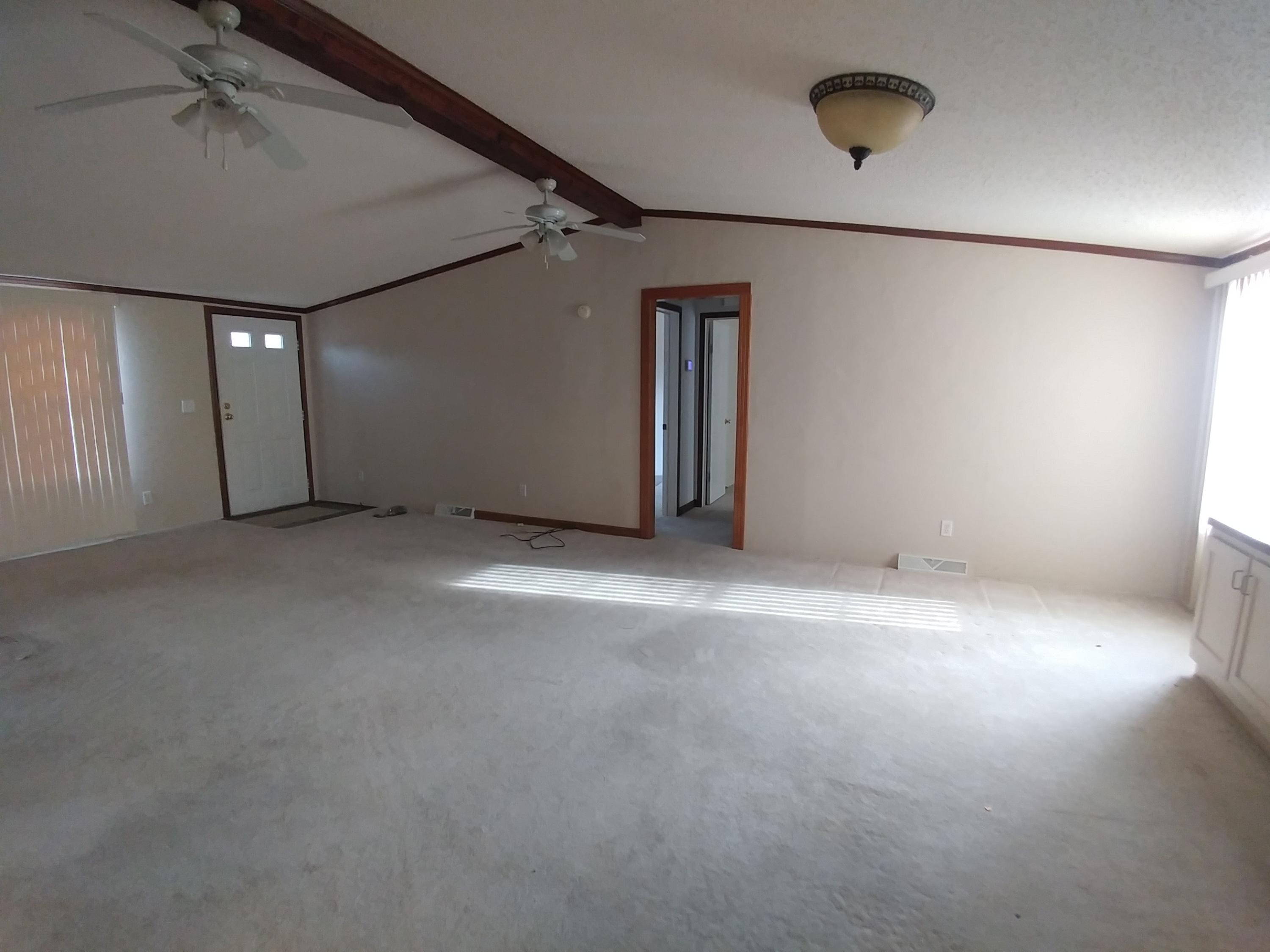 177 Creek Road Reevesville, SC 29471 - Photo 8 of 17 Living roomv2
