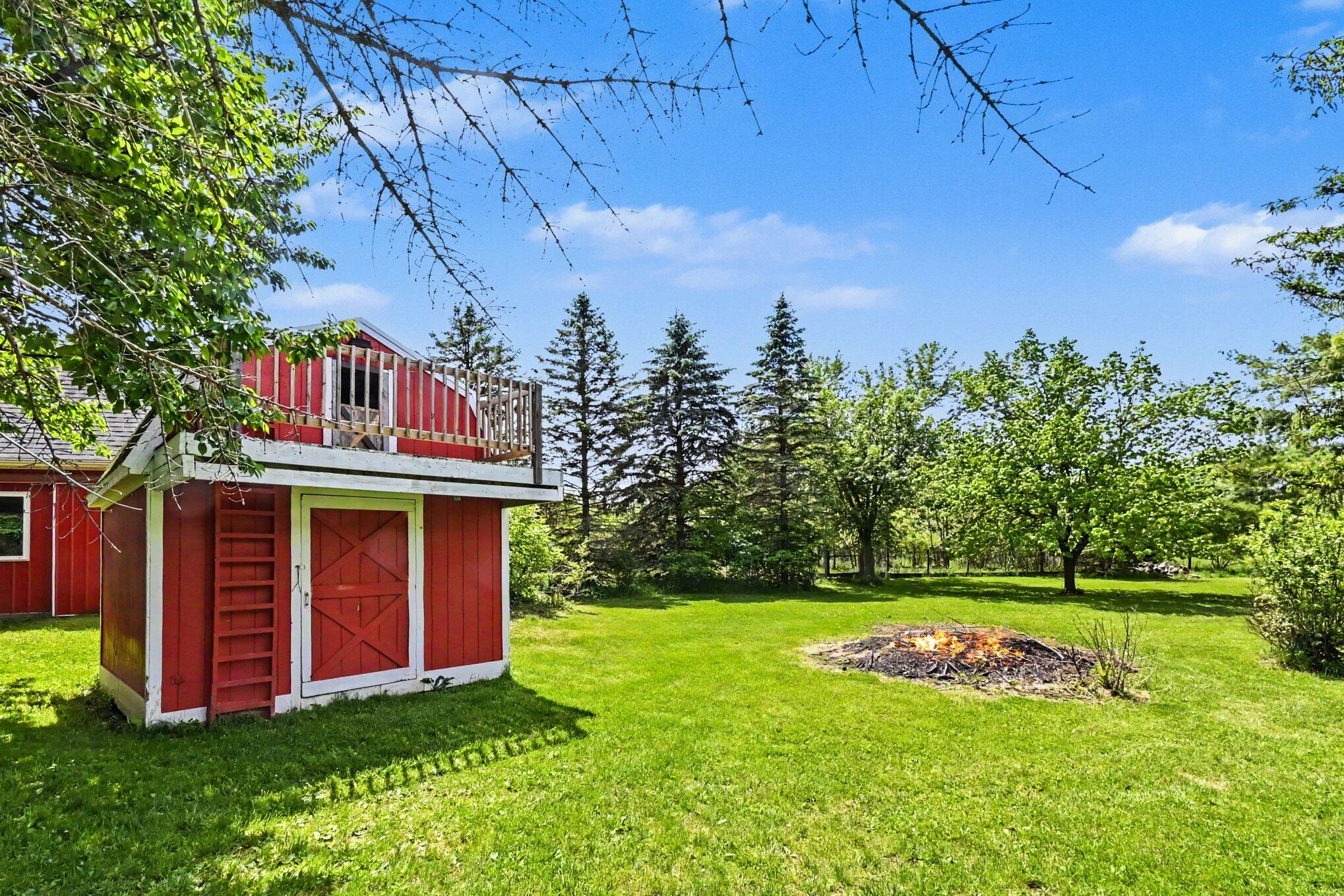 1691 North Michigan Road Eaton Rapids, MI 48827 - Photo 24 of 33 024_file_1118