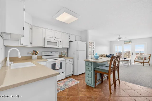 $600,000 | 35 Ocean Isle W Boulevard, Unit 1, Ocean Isle Beach, NC 28469