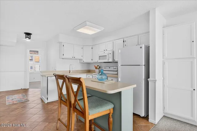 $600,000 | 35 Ocean Isle W Boulevard, Unit 1, Ocean Isle Beach, NC 28469