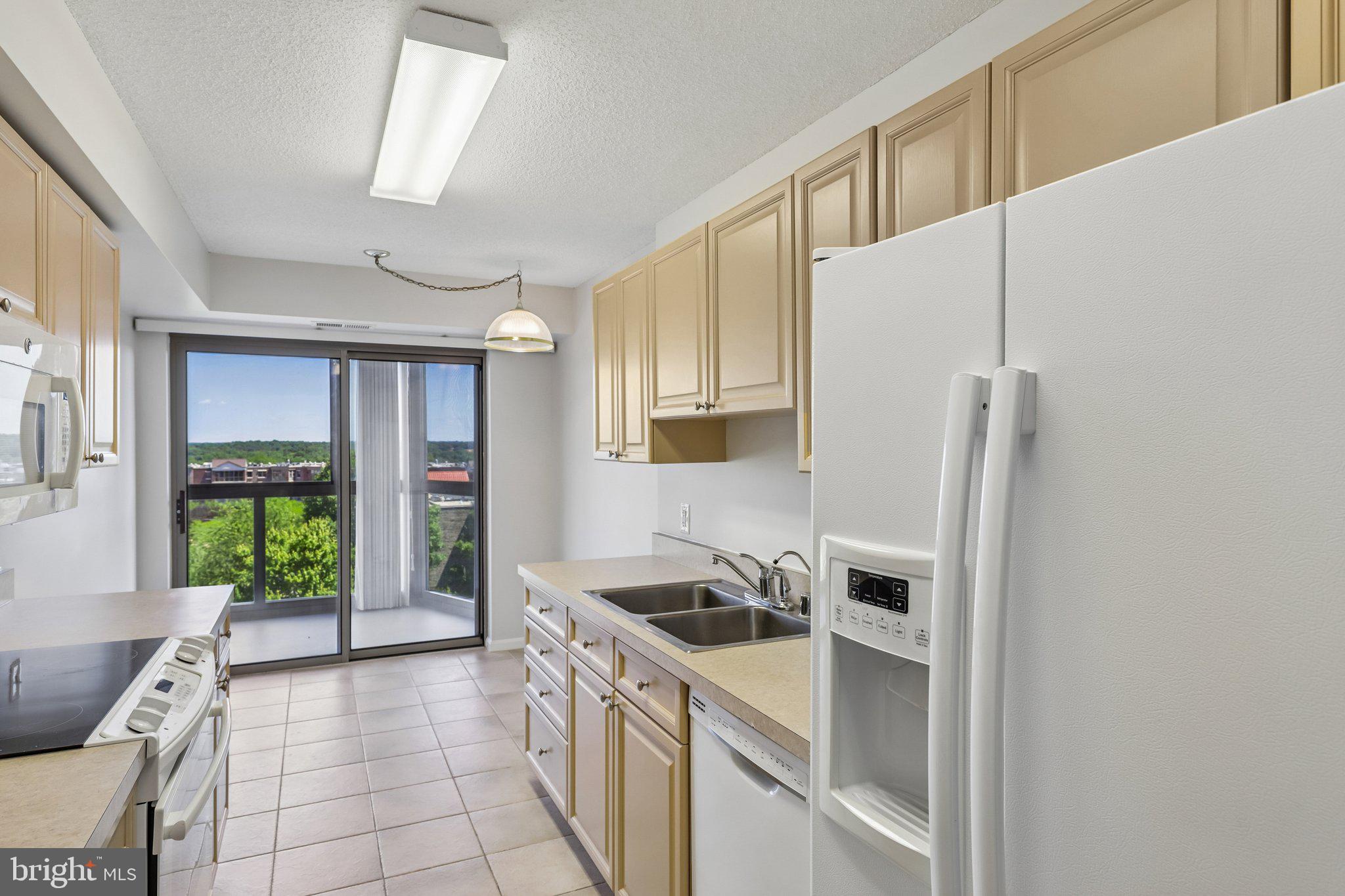 19385 Cypress Ridge Terrace, Unit 515 Leesburg, VA 20176 - Photo 21 of 58