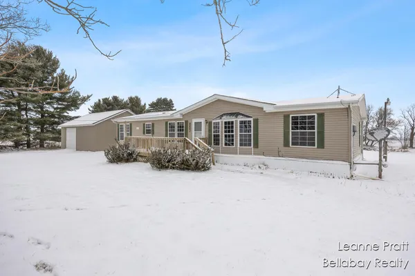 $187,000 | 9820 West 5 Point Highway, Bellevue, MI 49021