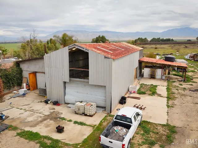 $999,999 | Undisclosed Address, Arvin, CA 93203
