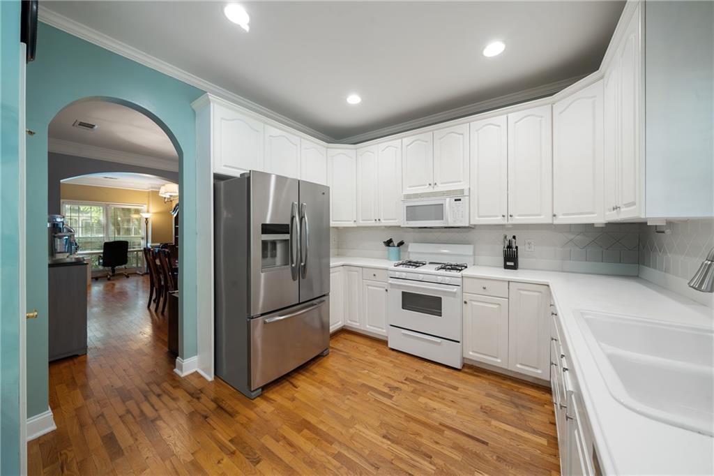 2499 Emerald Ridge Court Northeast Atlanta, GA 30345 - Photo 10 of 42
