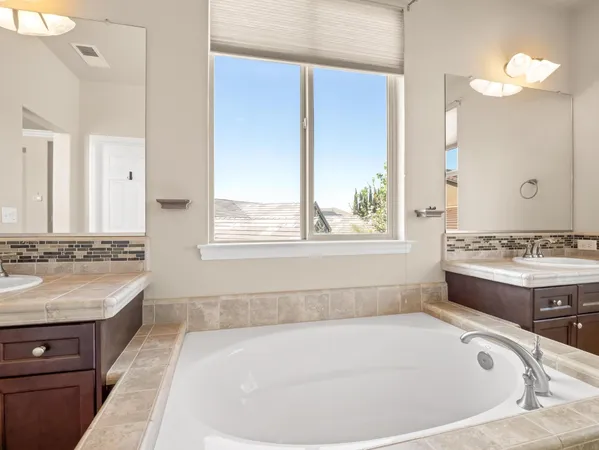 $740,000 | 1178 Blackwood Avenue, Clovis, CA 93619