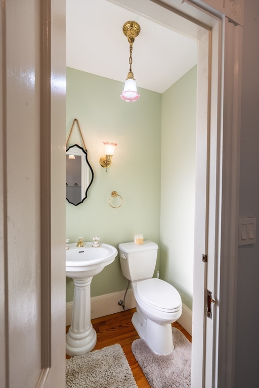 37 Chestnut Street Stoneham, MA 02180 - Photo 11 of 42 Gallery Image 11