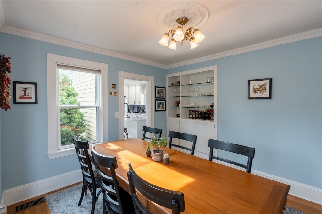 37 Chestnut Street Stoneham, MA 02180 - Photo 6 of 42 Gallery Image 6