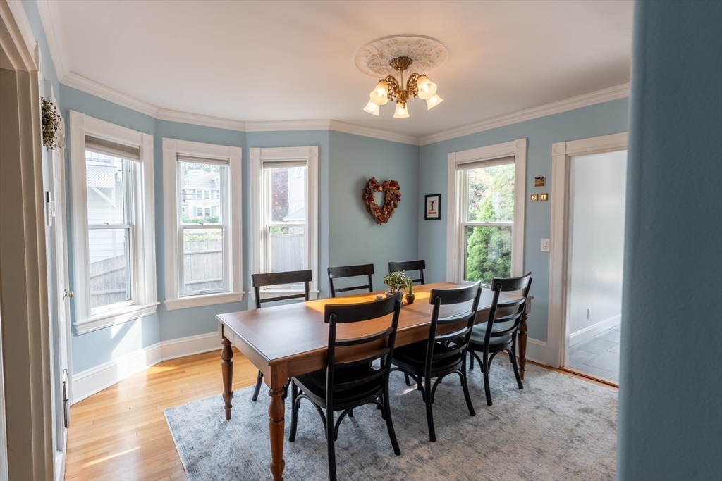 37 Chestnut Street Stoneham, MA 02180 - Photo 7 of 42 Gallery Image 7