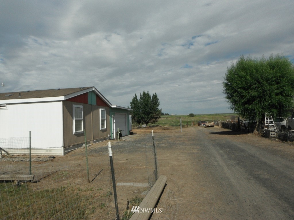 817 South Steele Road Othello, WA 99344 - Photo 2 of 12 Gallery Image 2