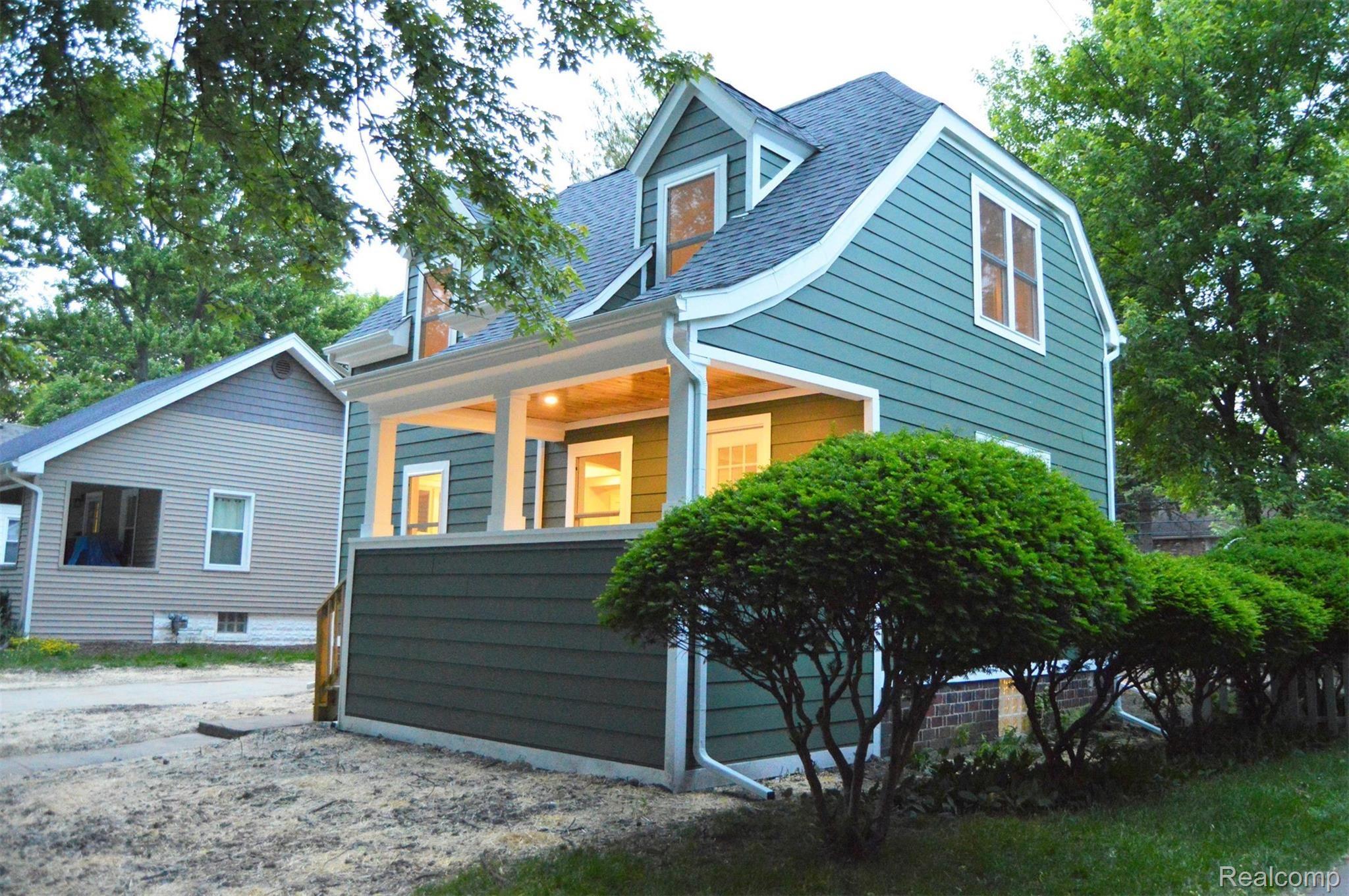 41 Maywood Avenue Pleasant Ridge, MI 48069 - Photo 2 of 25 2.jpg
