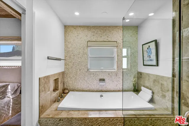 $4,449,999 | 265 Redlands Street, Playa del Rey, CA 90293