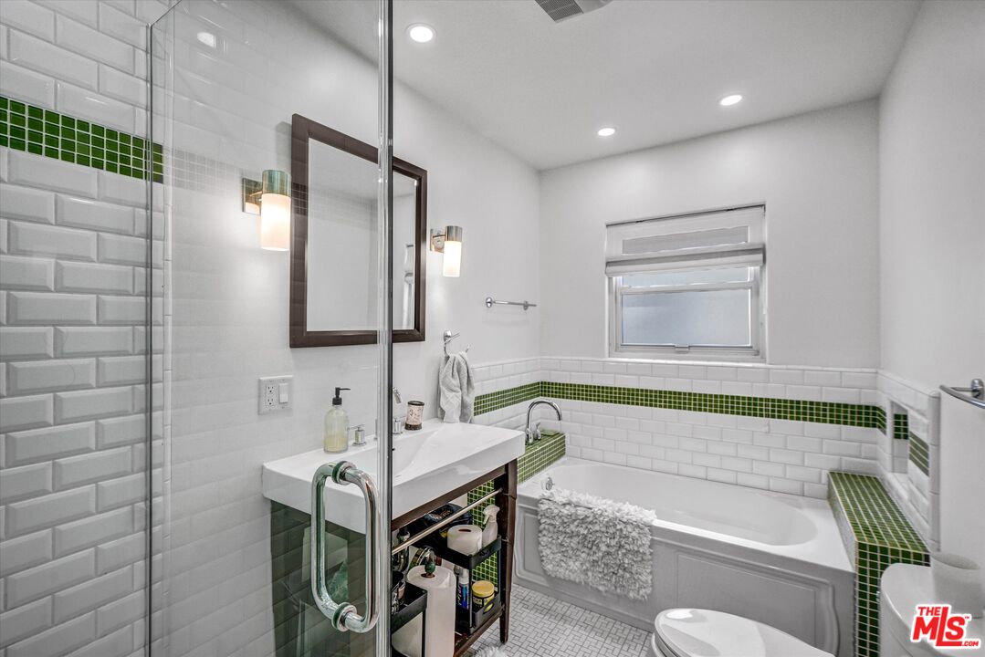 265 Redlands Street Playa del Rey, CA 90293 - Photo 13 of 50