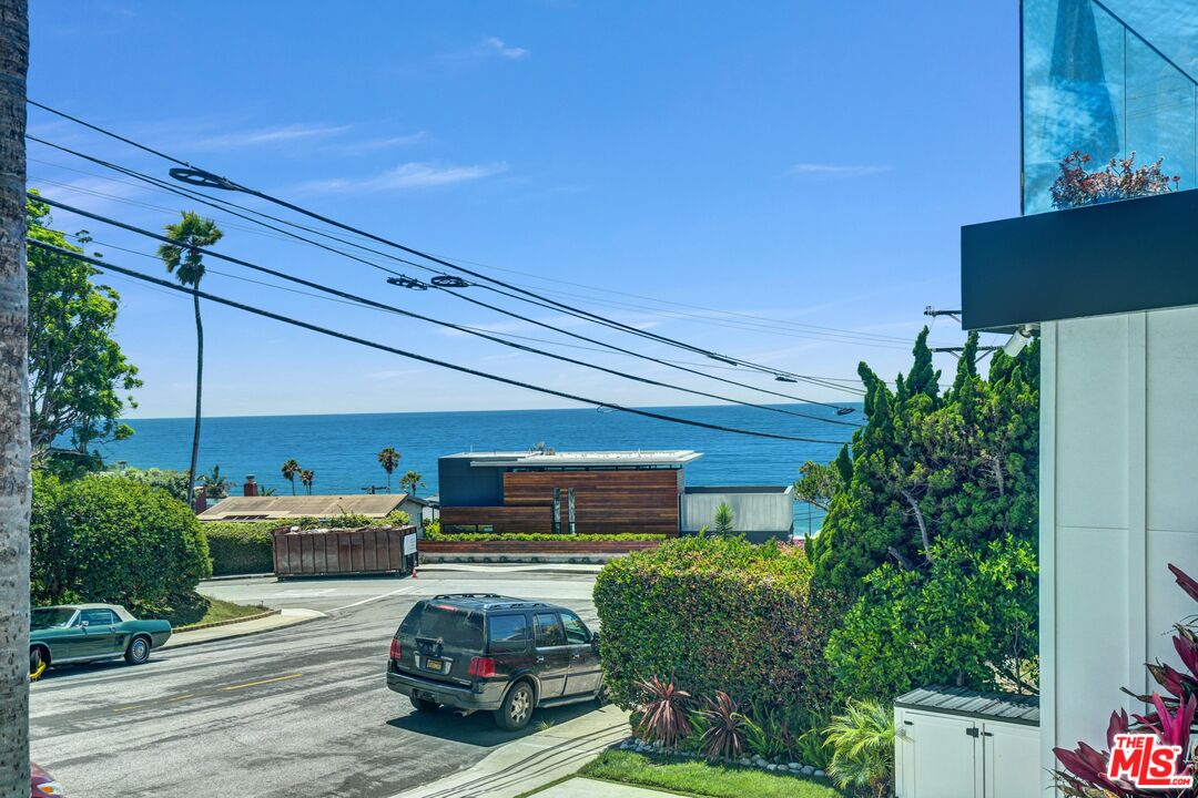 265 Redlands Street Playa del Rey, CA 90293 - Photo 2 of 50