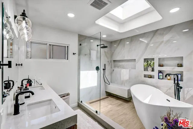 $4,449,999 | 265 Redlands Street, Playa del Rey, CA 90293