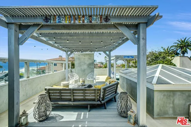 $4,449,999 | 265 Redlands Street, Playa del Rey, CA 90293