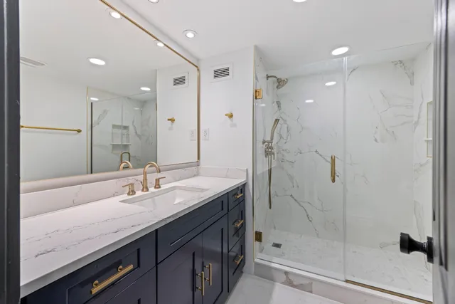 $2,750 | 14 Lockwood Drive, Unit 5L, Charleston, SC 29401