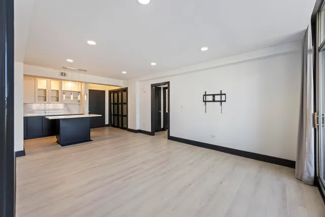 $2,750 | 14 Lockwood Drive, Unit 5L, Charleston, SC 29401