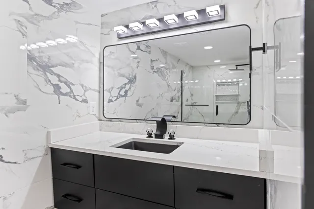 $2,750 | 14 Lockwood Drive, Unit 5L, Charleston, SC 29401