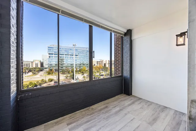 $2,750 | 14 Lockwood Drive, Unit 5L, Charleston, SC 29401