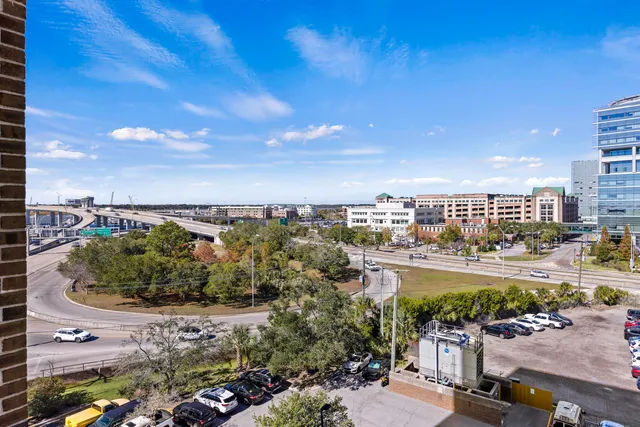 $2,750 | 14 Lockwood Drive, Unit 5L, Charleston, SC 29401