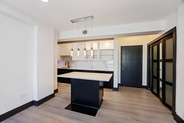 $2,750 | 14 Lockwood Drive, Unit 5L, Charleston, SC 29401