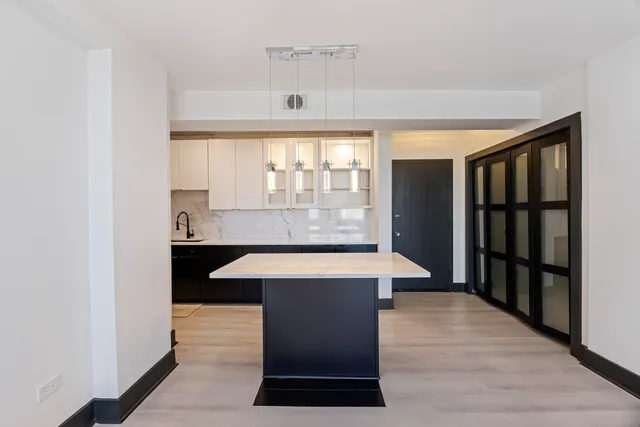 $2,750 | 14 Lockwood Drive, Unit 5L, Charleston, SC 29401