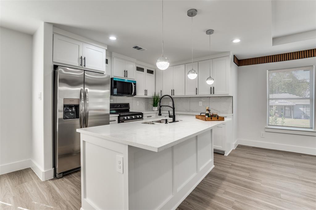 3702 Brandon Street Dallas, TX 75211 - Photo 7 of 25