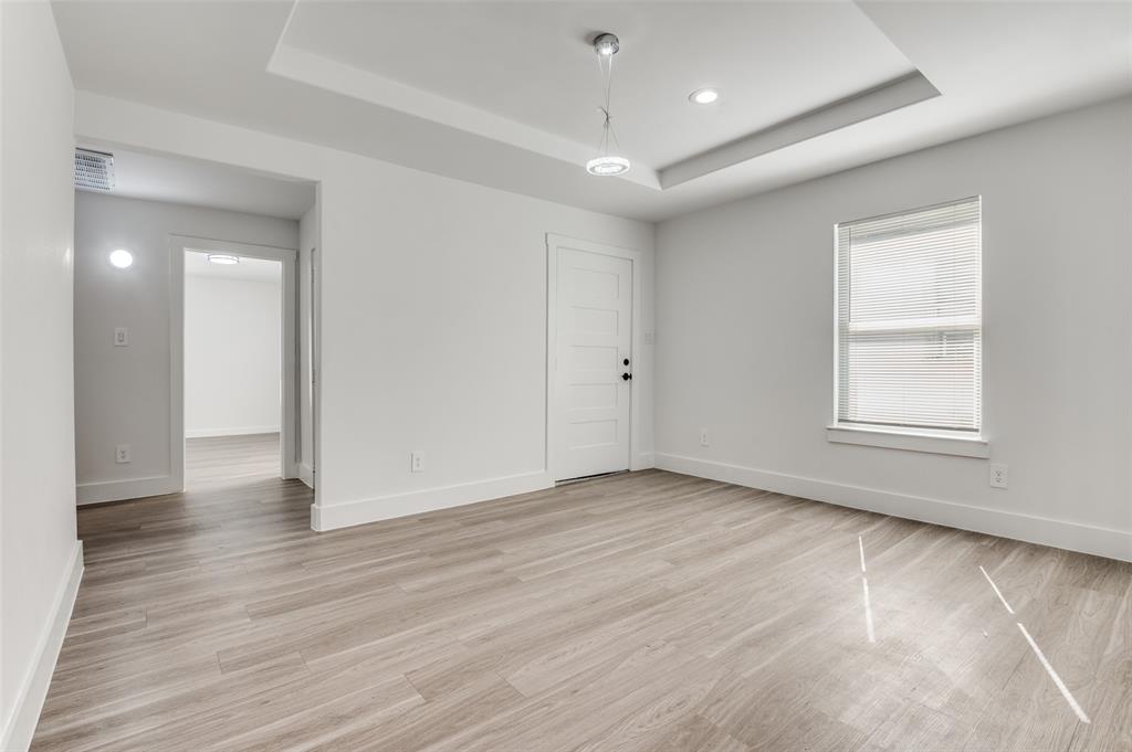 3702 Brandon Street Dallas, TX 75211 - Photo 9 of 25