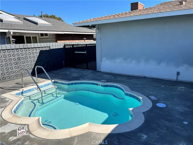 $670,000 | 1125 East 1st Street, Tustin, CA 92780