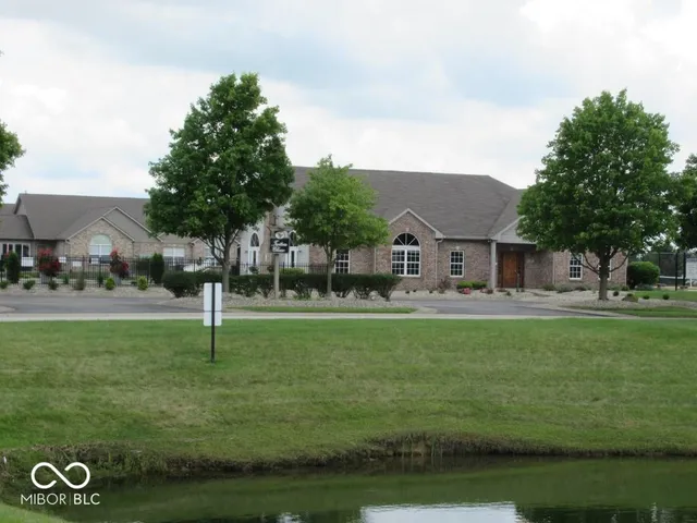 $299,900 | 2327 Saddle Drive, Shelbyville, IN 46176