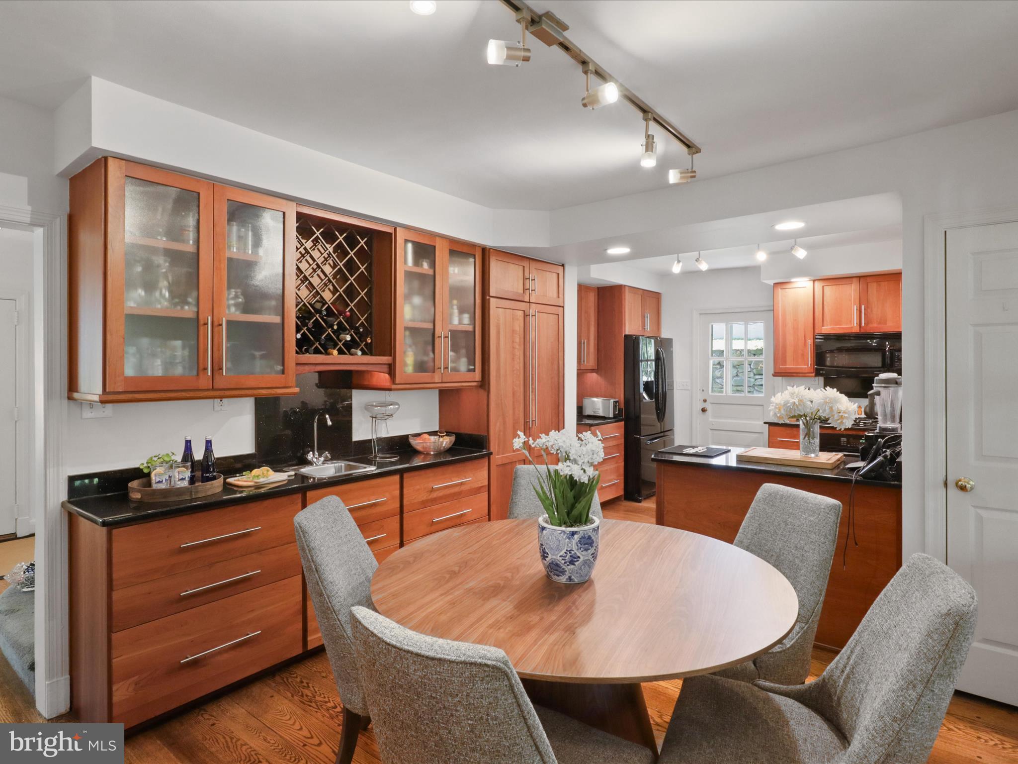 4725 Rock Spring Road Arlington, VA 22207 - Photo 15 of 59 Breakfast Room