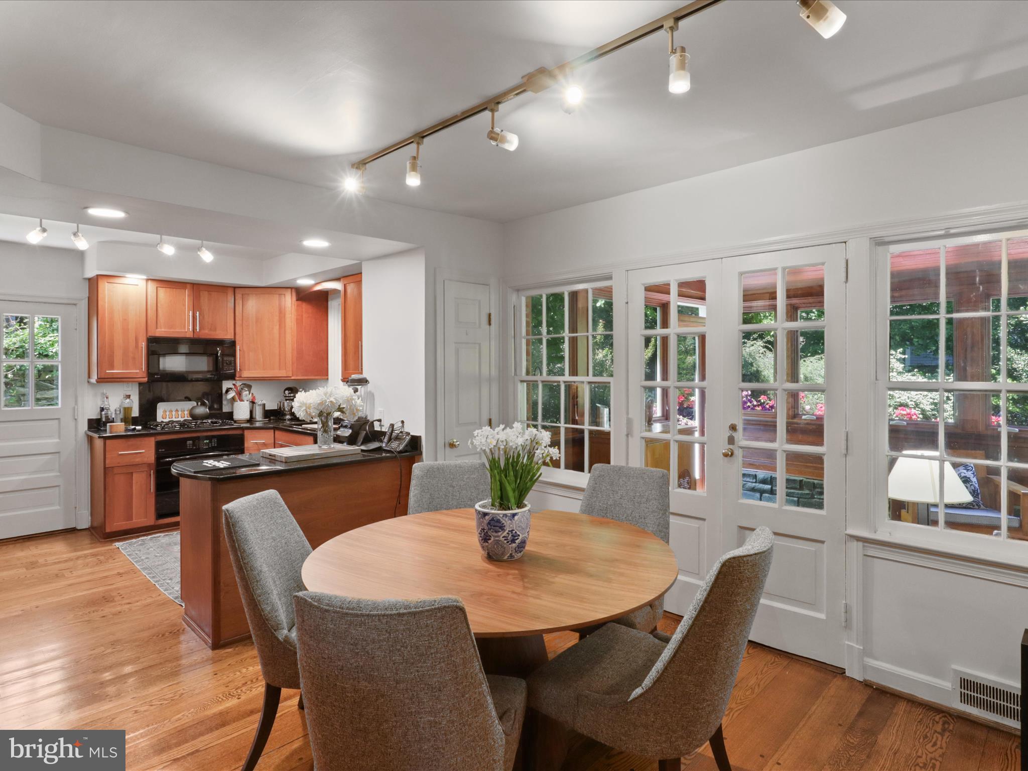 4725 Rock Spring Road Arlington, VA 22207 - Photo 17 of 59 Breakfast Room Opens to Sun Room