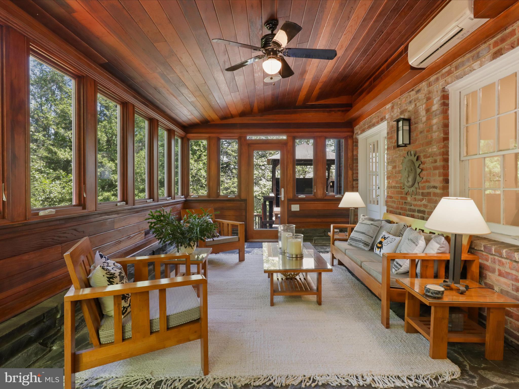 4725 Rock Spring Road Arlington, VA 22207 - Photo 23 of 59 Party Size Sun Room