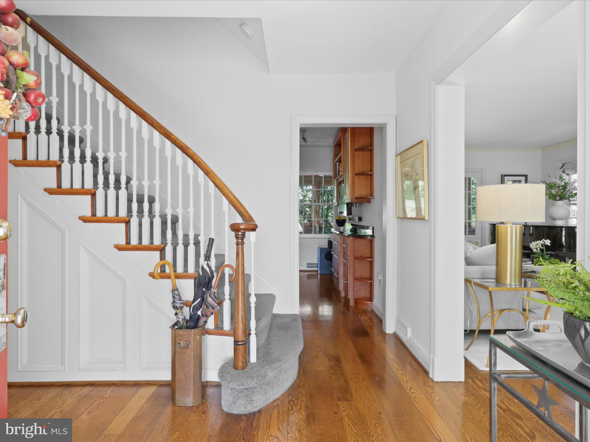 4725 Rock Spring Road Arlington, VA 22207 - Photo 4 of 59 Main Arrival Area