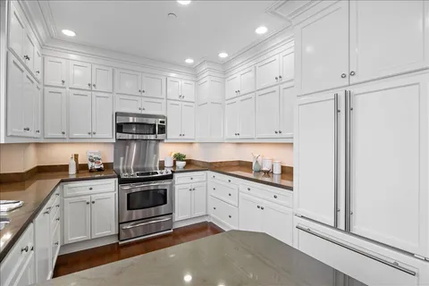 $3,000,000 | 20 West 3rd Avenue, Unit 601, San Mateo, CA 94402