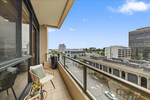$3,000,000 | 20 West 3rd Avenue, Unit 601, San Mateo, CA 94402