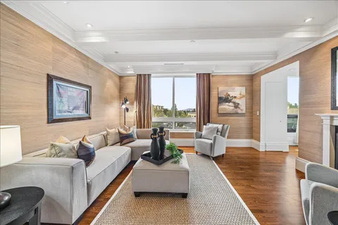 $3,000,000 | 20 West 3rd Avenue, Unit 601, San Mateo, CA 94402