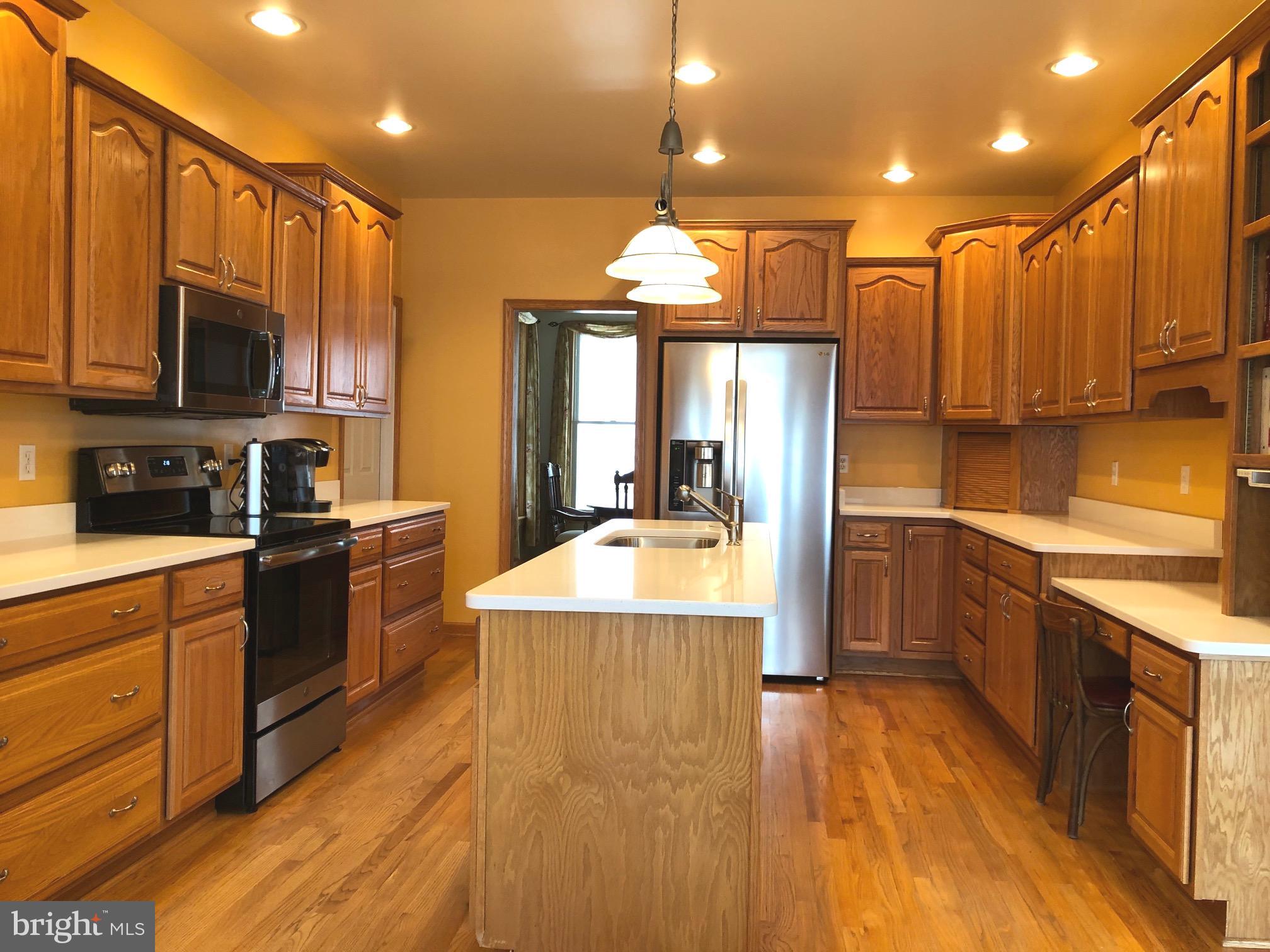 10830 Gambrill Park Road Frederick, MD 21702 - Photo 10 of 33 Kitchen - A Chef's Dream!