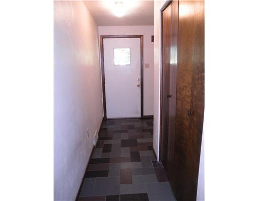 173 Harshaville Road Clinton, PA 15026 - Photo 3 of 18 Entry/Foyer. Large entry w/spacious coat closet.