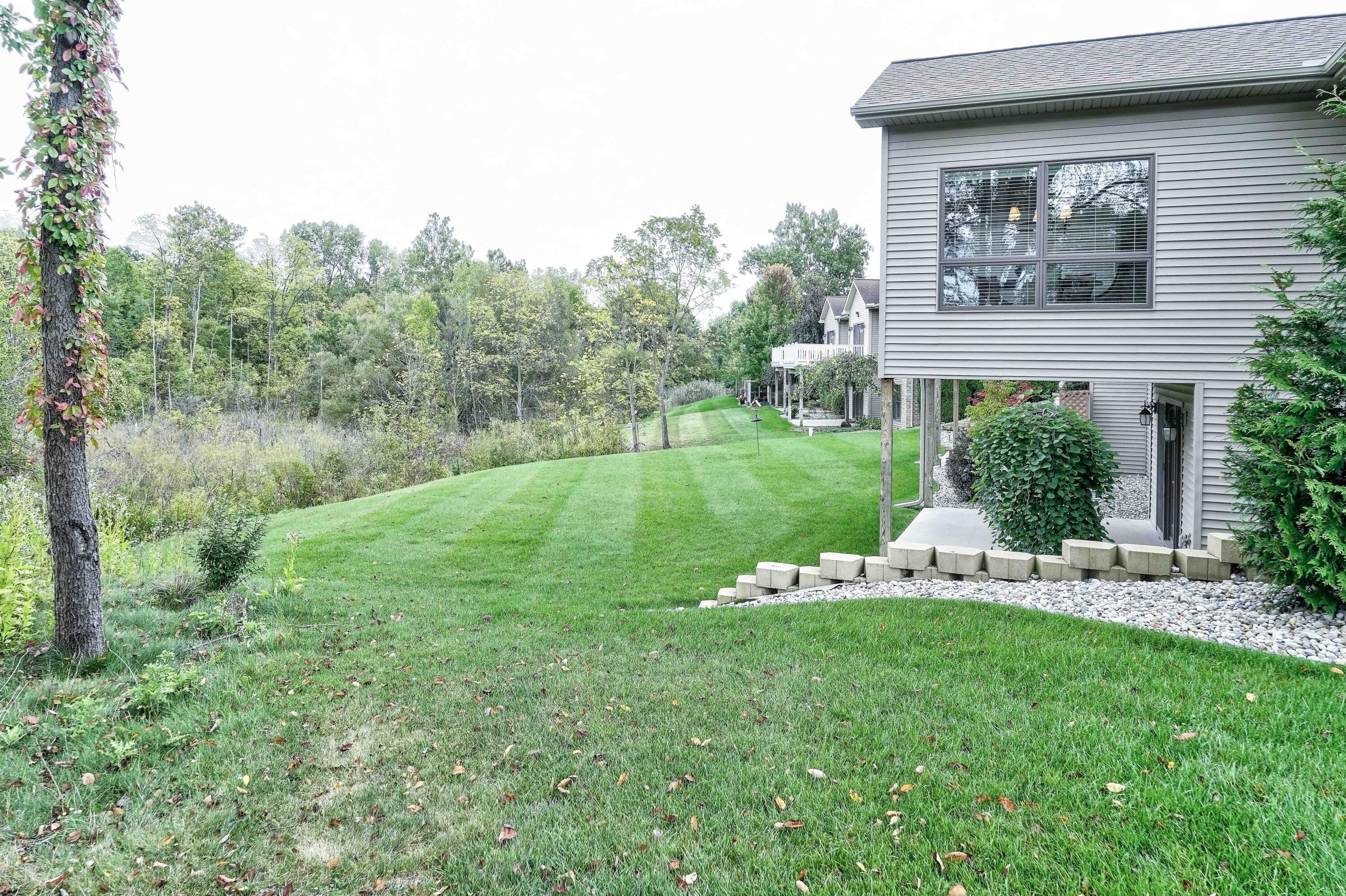 4274 Evergreen Road, Unit 14 Adrian, MI 49221 - Photo 8 of 54 08