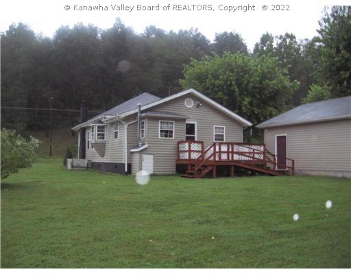 3823 Grapevine Road Huntington, WV 25701 - Photo 2 of 8 Patio/Deck.